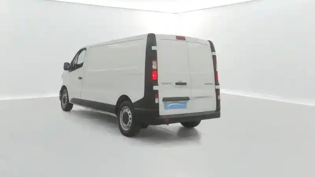 Renault Trafic fgn l2h1 3000 kg blue dci 130 — photo 12