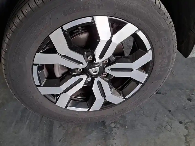 Dacia Duster blue dci 115 4x2 — photo 12