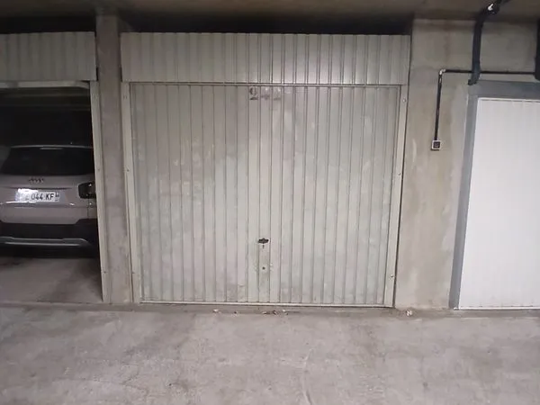 Location garage fermé Lyon 1
