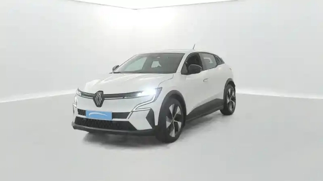 Renault Megane e-tech ev40 130ch standard charge — photo 10