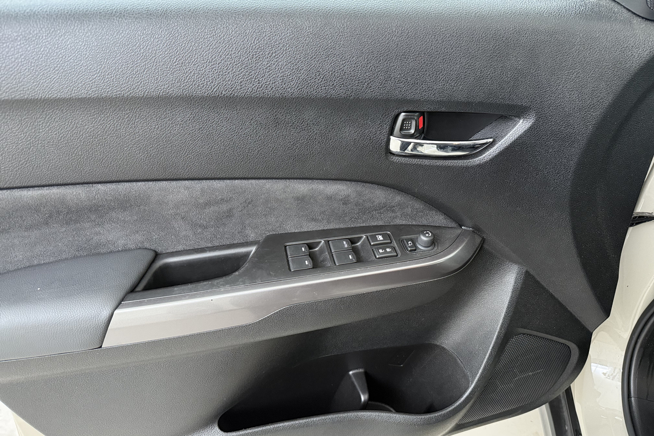 Suzuki Vitara — photo 16