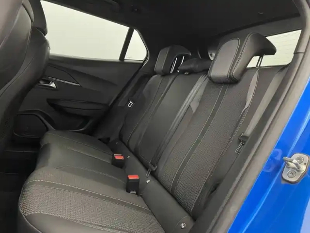 Peugeot 2008 puretech 130 s&amp;s bvm6 — photo 15