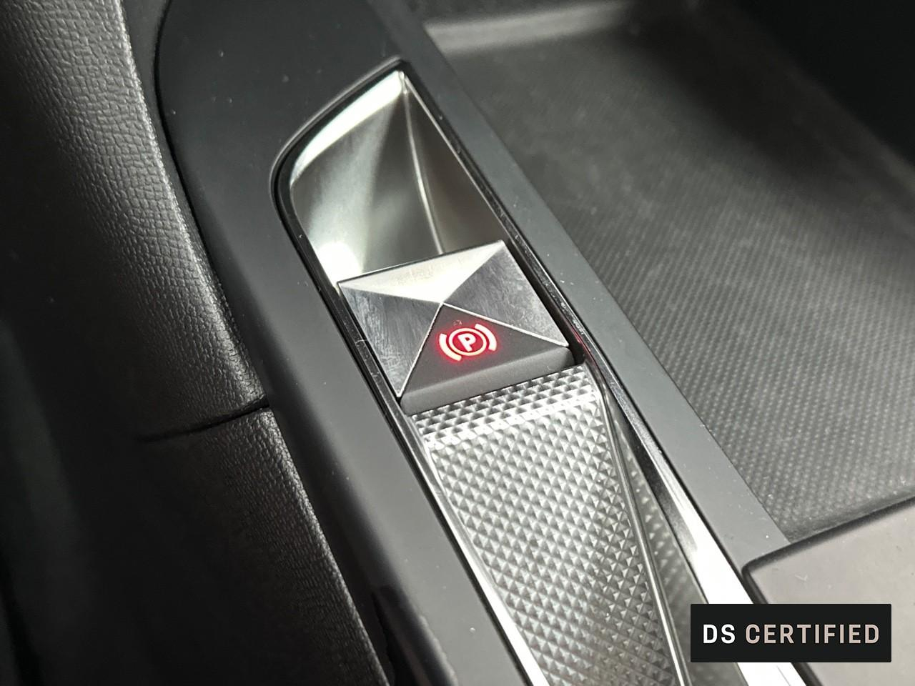 Ds Ds 3 crossback puretech 130 eat8 louvre — photo 30