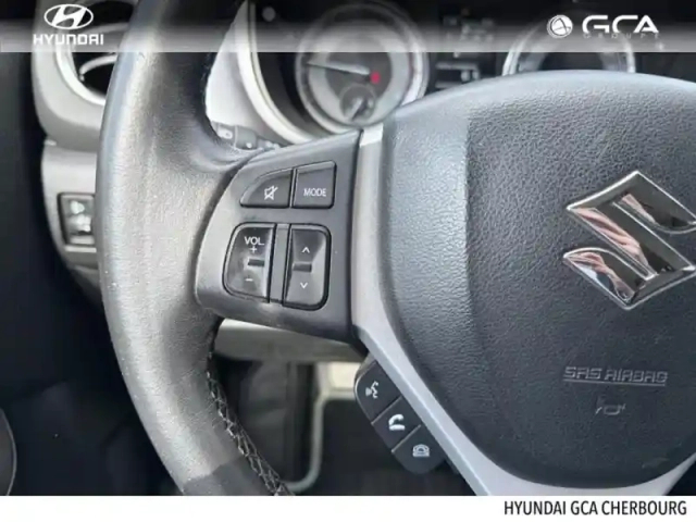 Suzuki Vitara 1.0 boosterjet 111ch privilège — photo 10