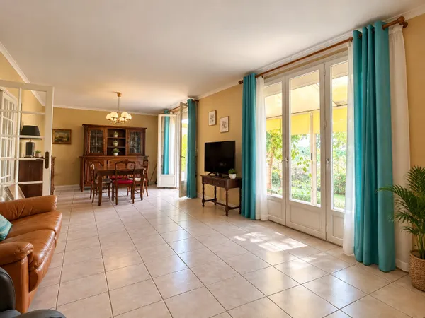 VILLEMUR-SUR-TARN 1 700 m2 DE TERRAIN, VUE DÉGAGÉE ET MAIS
