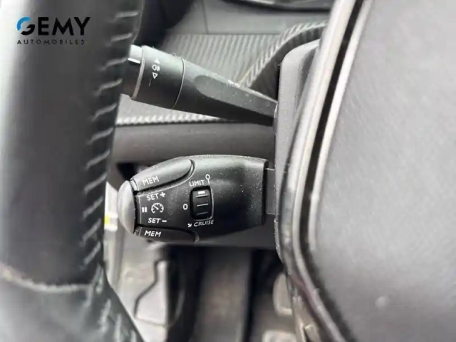 Peugeot 2008 puretech 100 s&amp;s bvm6 — photo 16