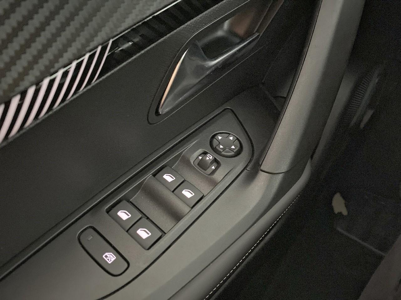 Peugeot 2008 hybrid 145 ch e-dcs6 allure — photo 20