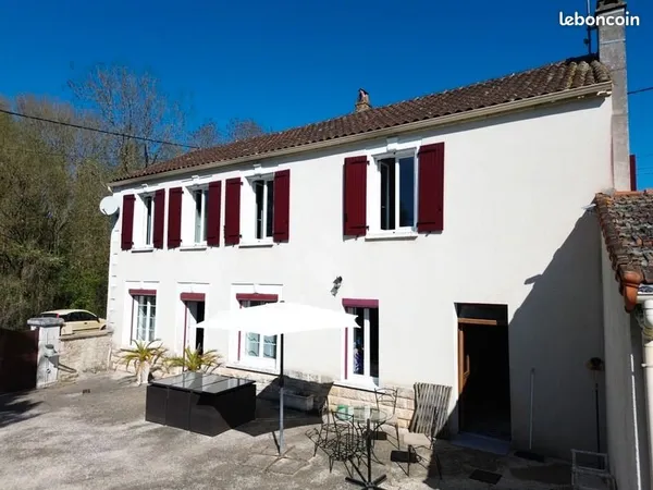 Longère 5 pièces 145 m²