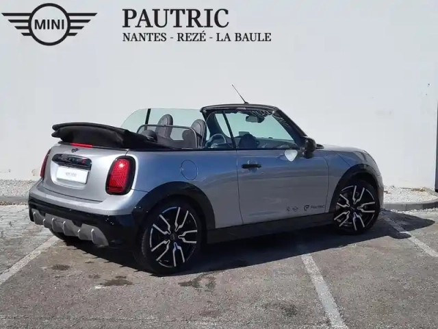 Mini Cooper cabrio s 204ch jcw dkg7 — photo 4