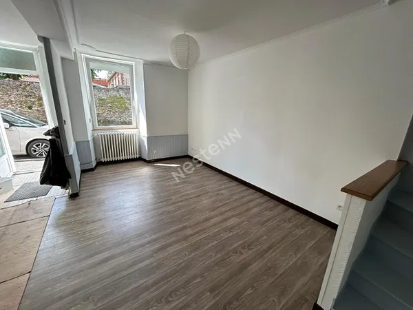 Maison de ville centre de Vihiers 2 chambres - DL5695