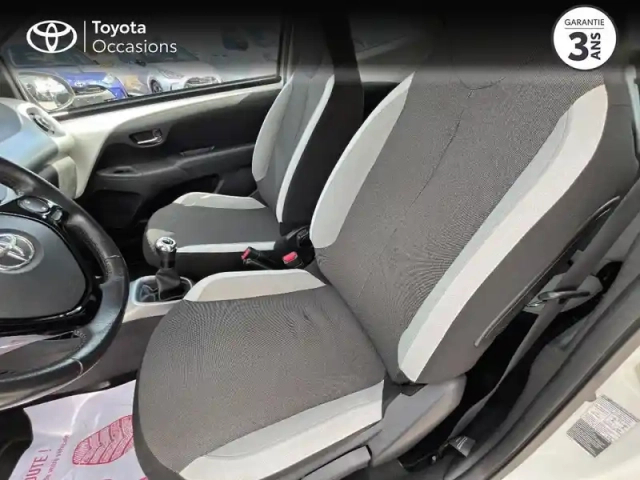Toyota Aygo 1.0 vvt-i 72ch x-play 3p — photo 11