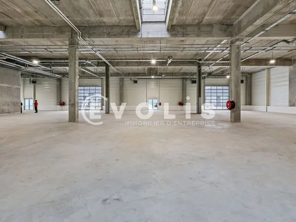 HOTEL LOGISTIQUE LES ARDOINES - 1 402 m² non divisibles