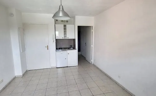 Studio 1 pièce 20 m²