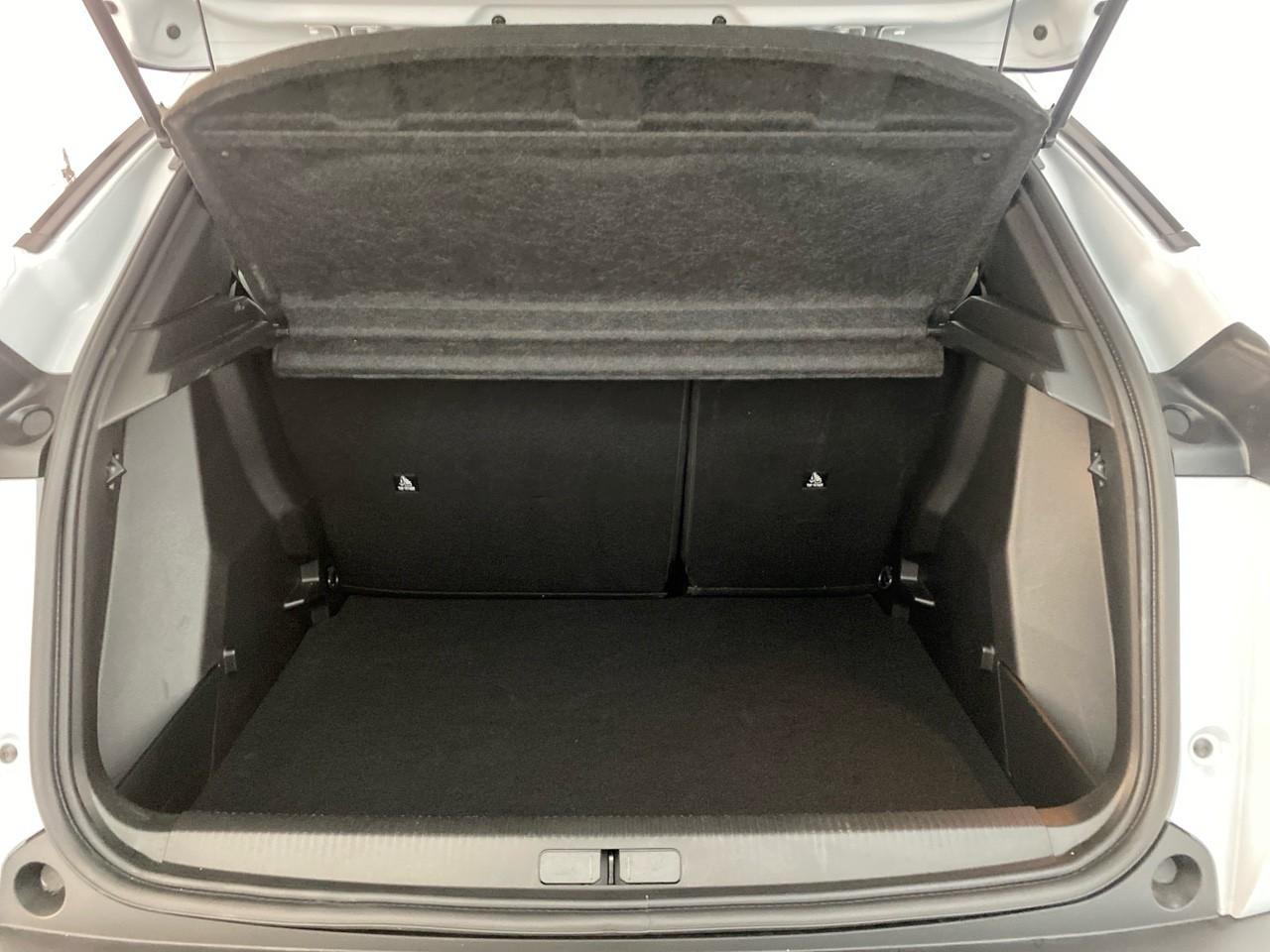 Peugeot 2008 hybrid 145 ch e-dcs6 allure — photo 6