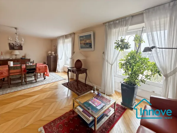 Appartement 8 pièces 211 m²