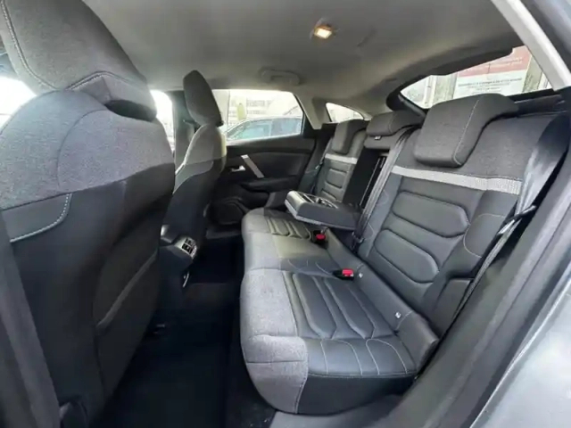 Citroën C4 puretech 130ch s&amp;s shine — photo 12