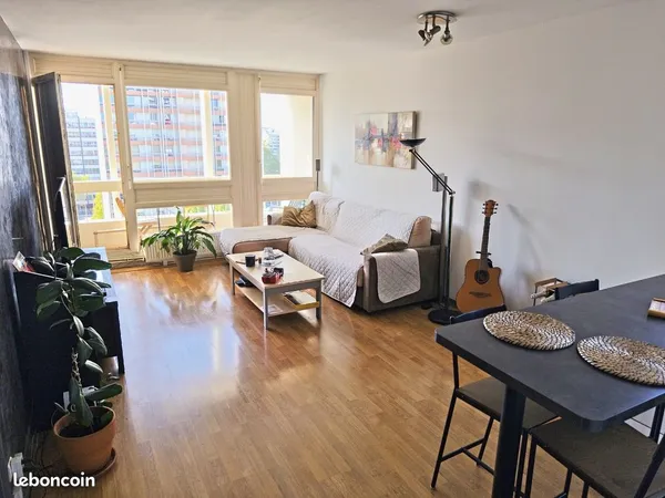 Appartement - 3 pièces - 61m² - Etage 9/16