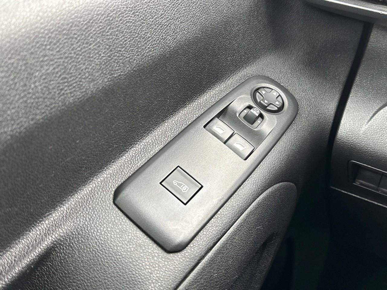 Peugeot Partner fourgon standard 650 kg bluehdi 100 s&s bvm5 aspha — photo 17