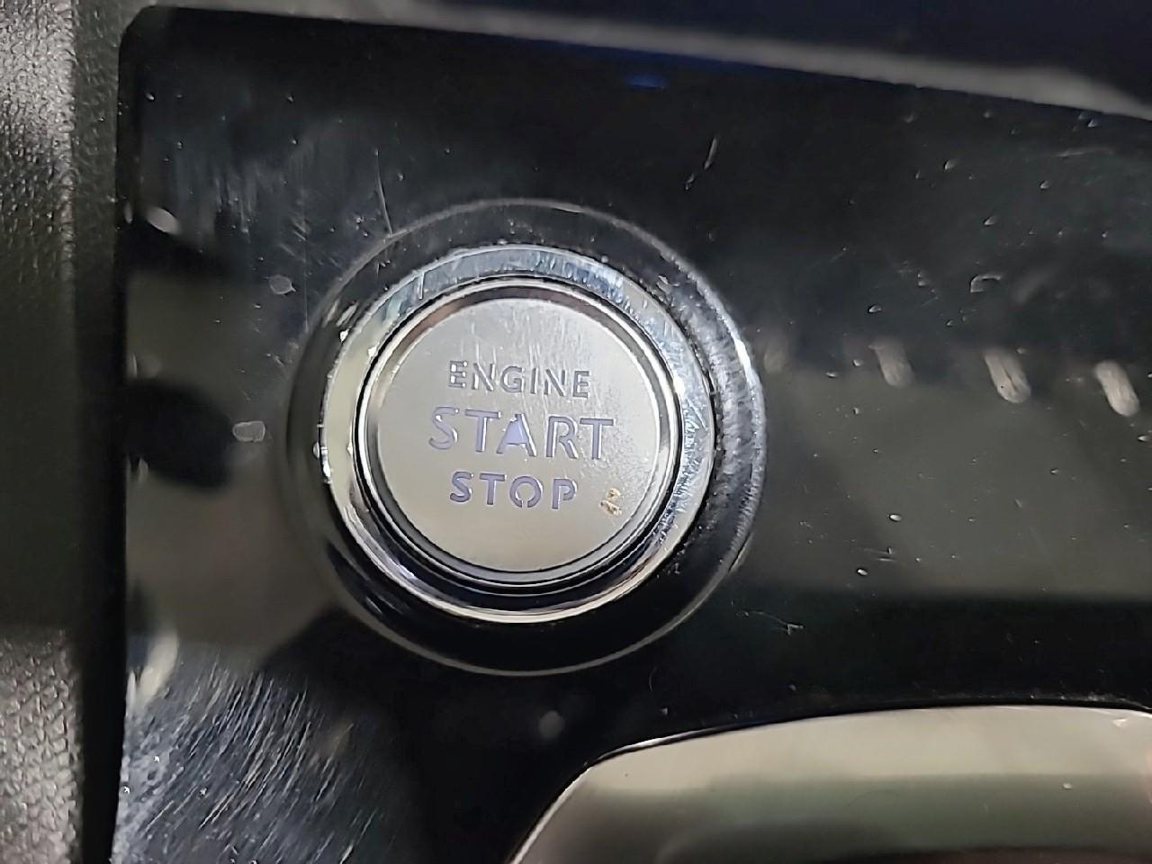 Peugeot 3008 hybrid4 300 e-eat8 gt — photo 18