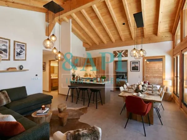 Duplex 7 pièces 214 m²