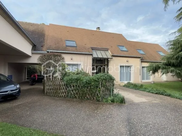 Maison 13 pièces 269 m²