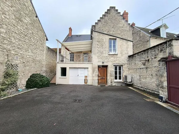 Maison 6 pièces 214 m²