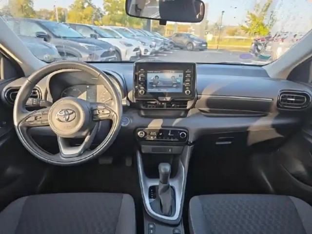 Toyota Yaris 116h dynamic 5p my22 — photo 15