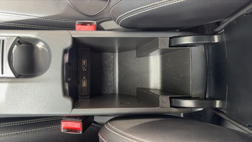 Mercedes Classe GLA 200 d 136 7G-DCT - Whiteart Edition – 2017 – 145756 km – Diesel – Boîte Automatique — photo 3