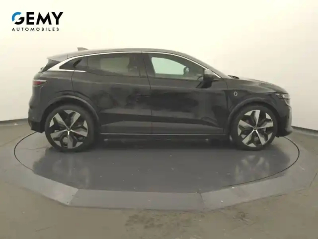 Renault Megane e-tech ev60 220 ch super charge — photo 19