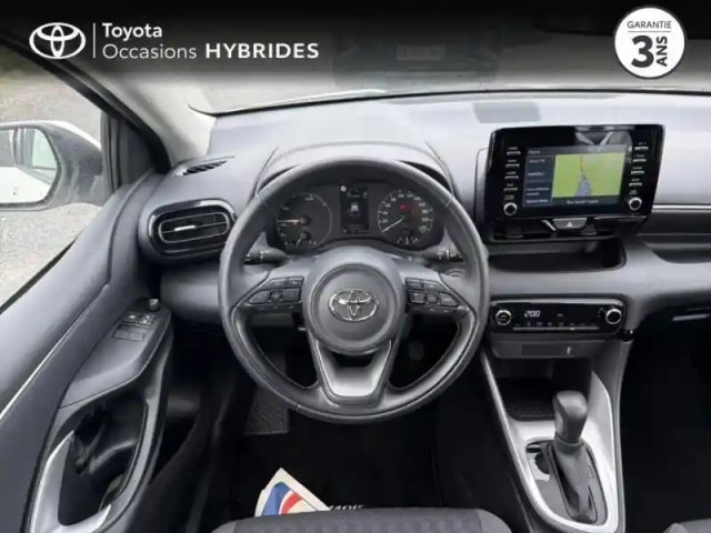 Toyota Yaris 116h dynamic 5p my22 — photo 15
