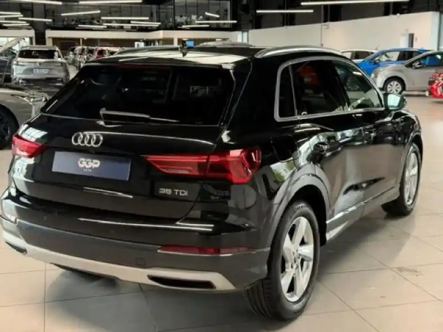 Audi Q3 35 tdi 150ch design luxe s tronic 7 — photo 5