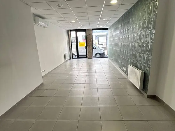 Local commercial 60 m²