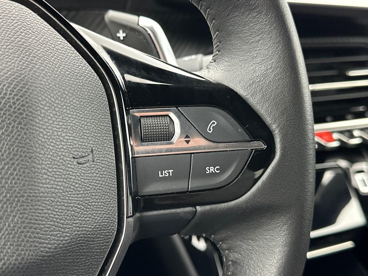 Peugeot 2008 puretech 130 s&s eat8 allure pack — photo 19