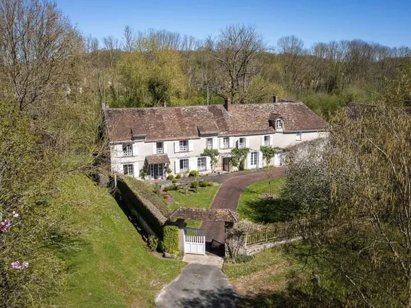 Maison 8 pièces 278 m²