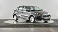 Toyota Yaris 116h Dynamic 5p MY22 — photo 3