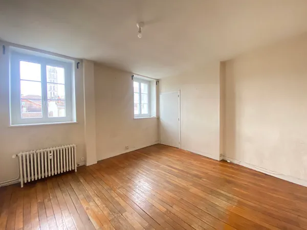 RUE JEAN JAURES, T2 de 43.30 m²! Chauffage collectif avec répartiteur individuel !