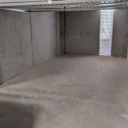 Stockage Location Toulon 17m² 120€