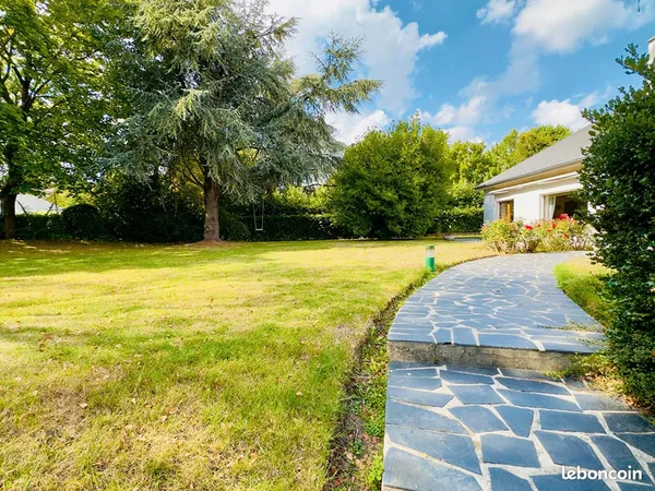 Maison 6 pièces 240 m²