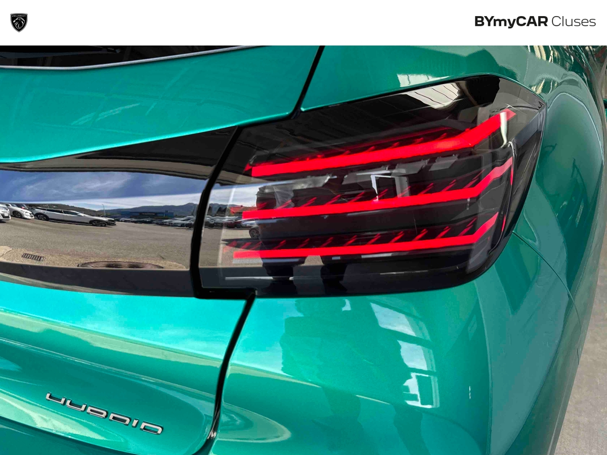 Peugeot 208 Hybrid 110 ch e-DCS6 — photo 31