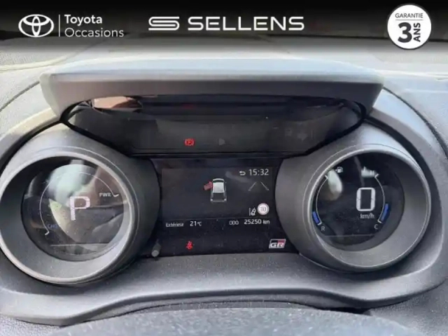 Toyota Yaris 116h gr sport 5p my22 — photo 14