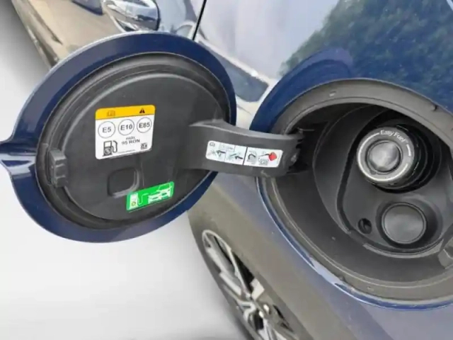 Ford Puma 1.0 flexifuel 125ch s&amp;s mhev titanium — photo 10