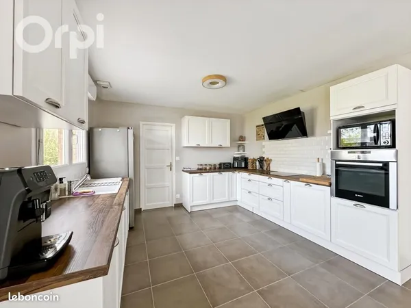 Maison 6 pièces 145 m²