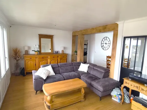 MAGNIFIQUE APPARTEMENT ENTIEREMENT RENOVE