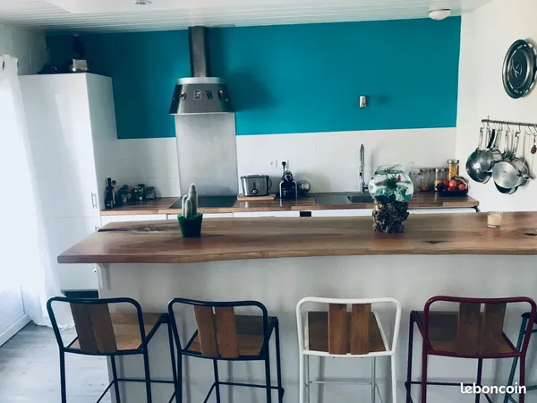 Location Meublé 80m2 avec terrasse à l'année