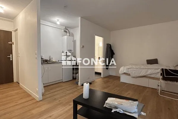Studio 1 pièce 28 m²
