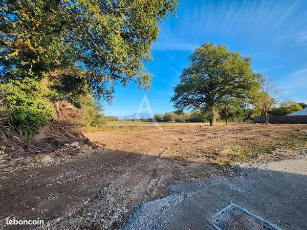 Terrain 300 m² VUE