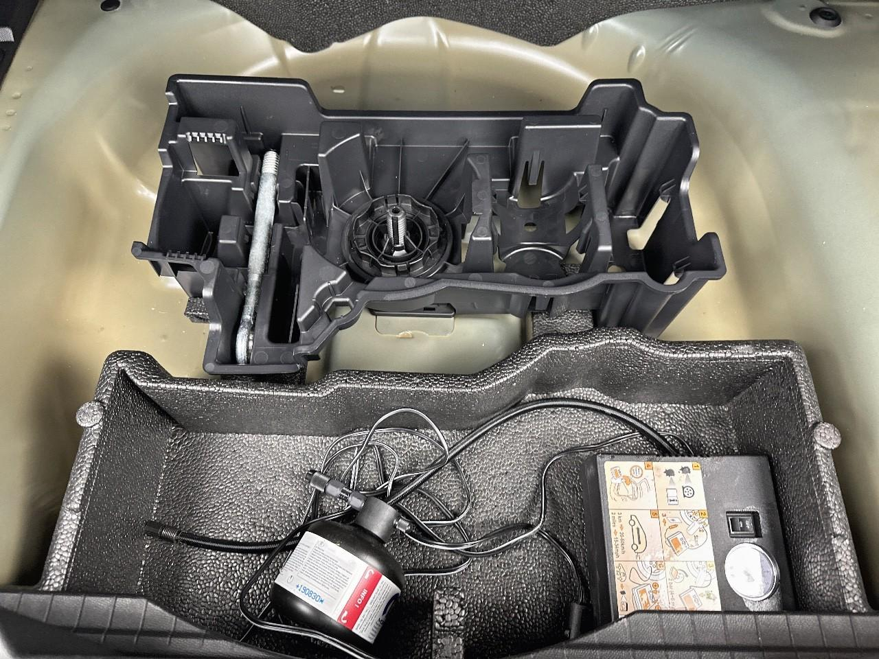 Peugeot 2008 100 s&s bvm6 style — photo 30