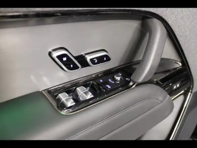 Land Rover Range Rover sport 3.0 p440e 440ch phev dynamic se — photo 9