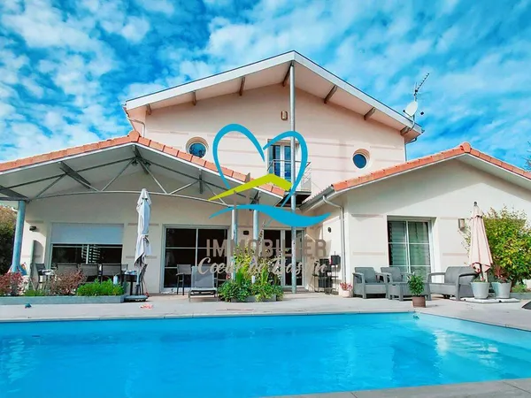 Maison 8 pièces 186 m²