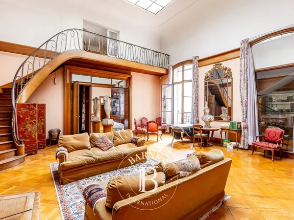 Paris 17 - Malesherbes/Carnot - Duplex 7 chambres - Volumes exceptionnels